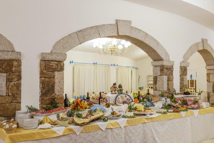 Hotel Nicolaus Club Li Cucutti Agrustos Esterno foto
