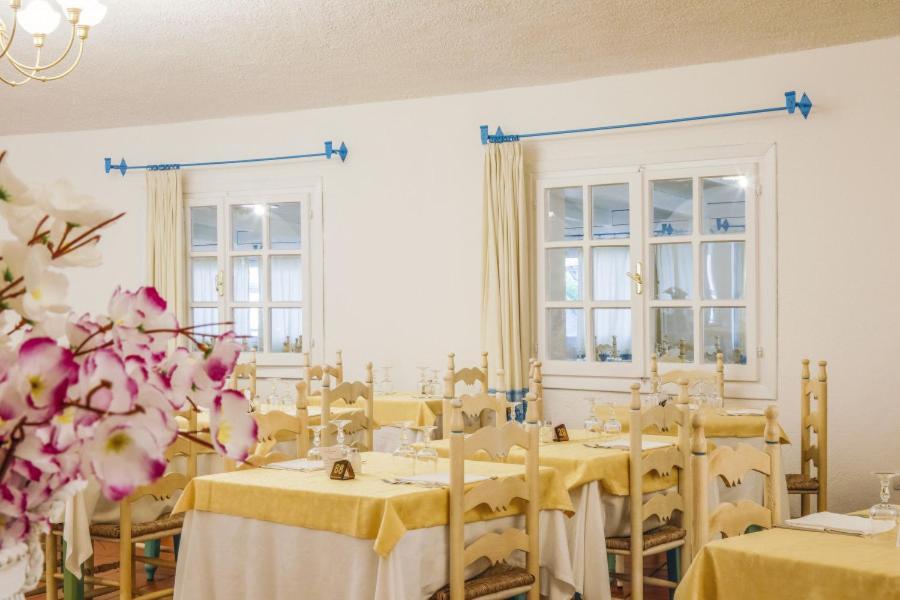 Hotel Nicolaus Club Li Cucutti Agrustos Esterno foto