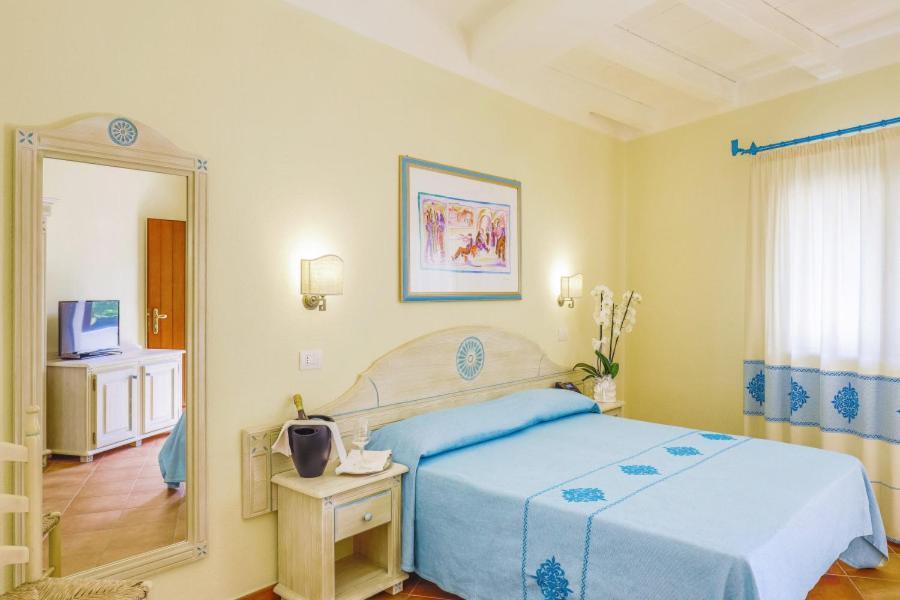 Hotel Nicolaus Club Li Cucutti Agrustos Esterno foto